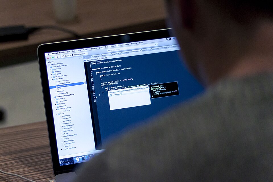Async Rust förklarat: futures, tasks och runtimes